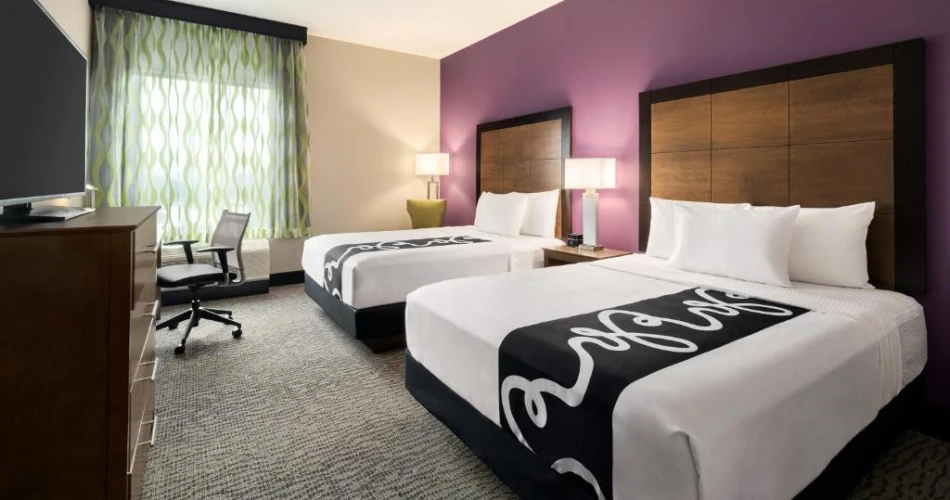 Affordable Hotels Near Mohegan Sun in Uncasville for Budget-Friendly Stays
